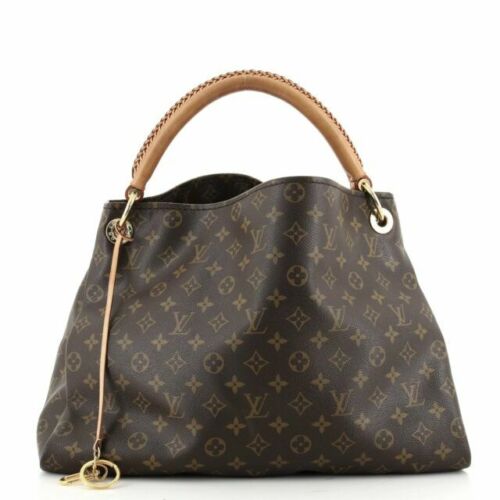 Louis Vuitton® Capucines BB Nacre Or Rose. Size  Louis vuitton, Louis  vuitton capucines, Women handbags