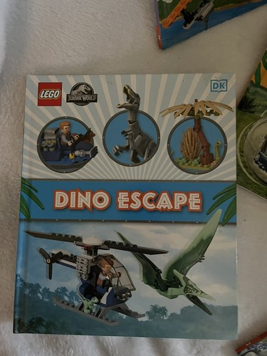 Lego Jurassic World Collection 6 Books brand new out of package but never used - Picture 6 of 17