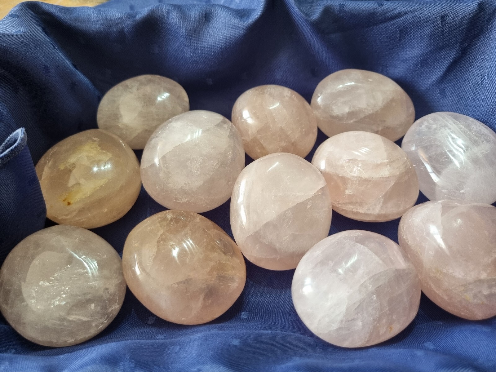 Rosenquarz,Handschmeichler 55-60mm,Madagaskar.