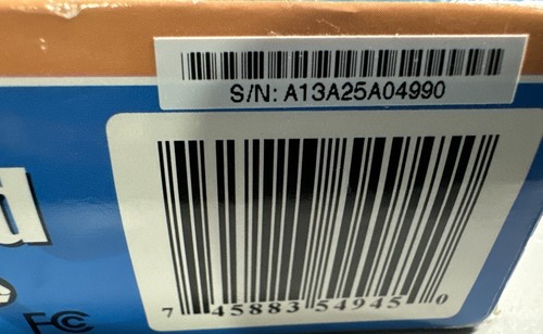 Linksys PCM200 EtherFast 10/100 32-Bit Integrated CardBus Ethernet PC Card - Afbeelding 2 van 9