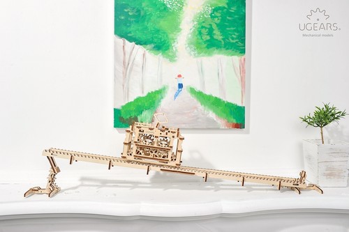 UGEARS TRAM ON RAILS 3D MECHANICAL WOODEN MODEL CRAFT BUILDING SET -refurbished - Picture 2 of 12