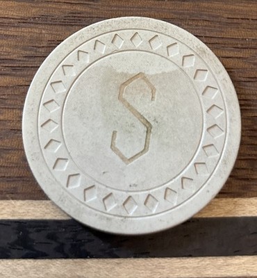  S  Unidentified Fantasy Advertising  Casino Poker roulette Chip
