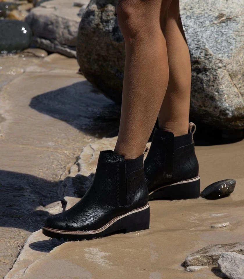 Botines Dolce Vita Huey H2O con suela de cuero resistente al agua, talla 8,5 nuevos con etiquetas Foto 2 de 4