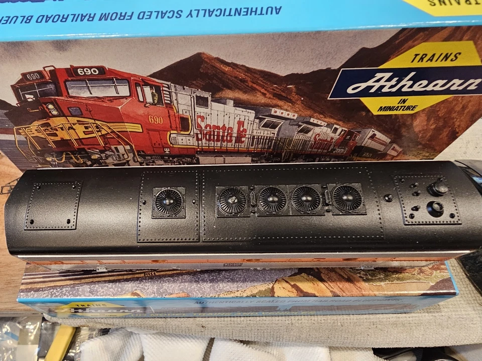 ATHEARN F7B WESTERN PACIFIC SHELL ONLY HO SCALE - Image 4 of 4