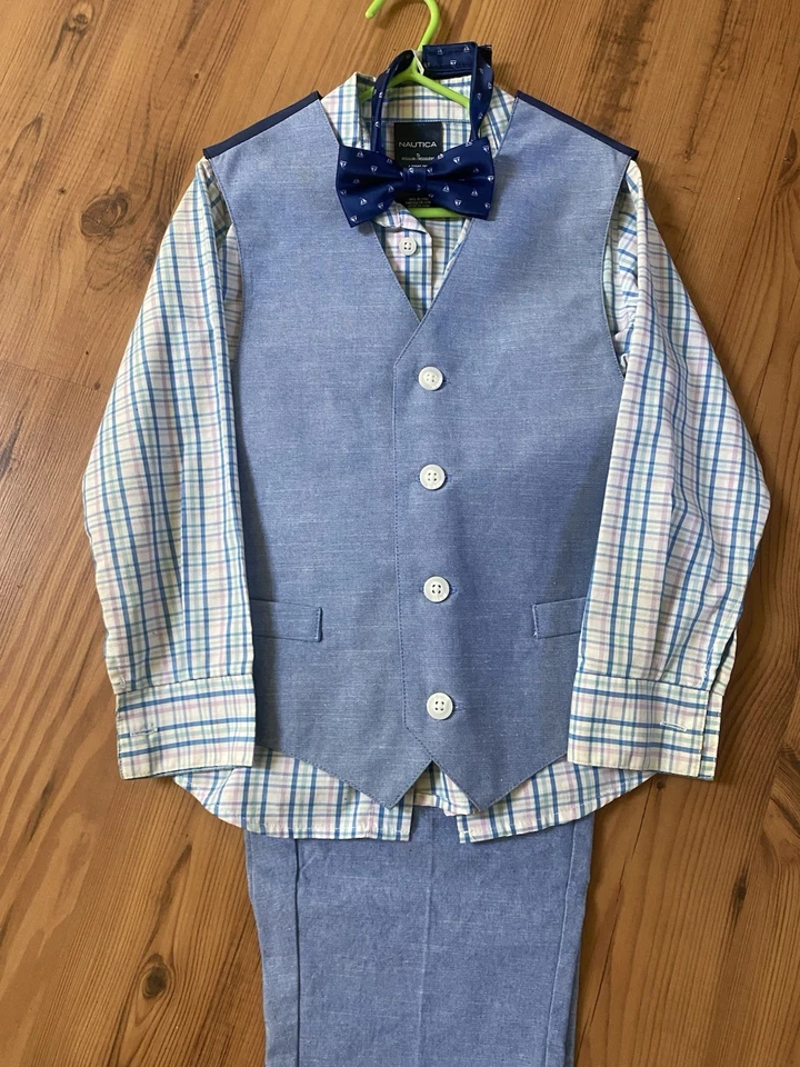 Traje de cuatro piezas Nautica para niños talla 7 camisa/pantalón/corbata/chaleco excelente estado. Foto 2 de 4