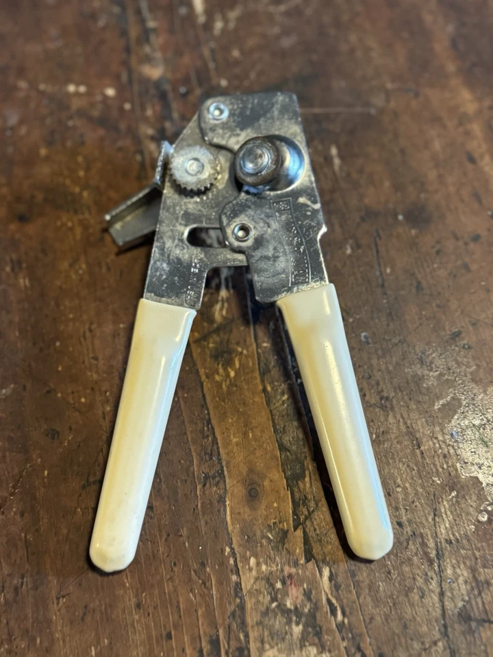 Vintage Swing Away Can Opener Beige Grips 7” Swing-A-Way 1980s Made In USA - Image 2 of 4