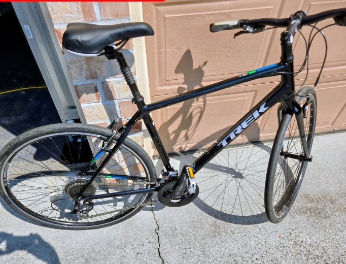 New! Trek Hybrid Bike 700C Black Aluminum Flat Bar Rim Brake