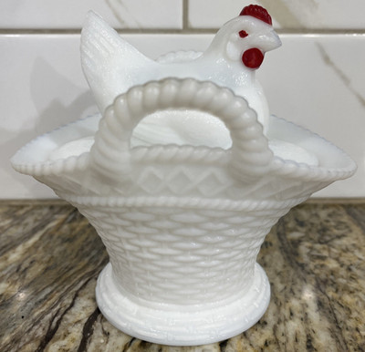WESTMORELAND MILK GLASS HEN IN WOVEN BASKET DISH NEST HANDLES 4 5/8 '' H RED COMB