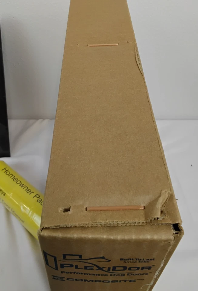 Kit de instalación de pared de bronce para puerta de perro mediana PlexiDor nueva caja abierta precio de venta sugerido por el fabricante $625 #J4761 Foto 4 de 4