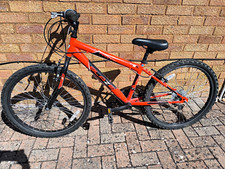 Piranha Blaze 24-inch Kids Mountain Bike - 18 Speed