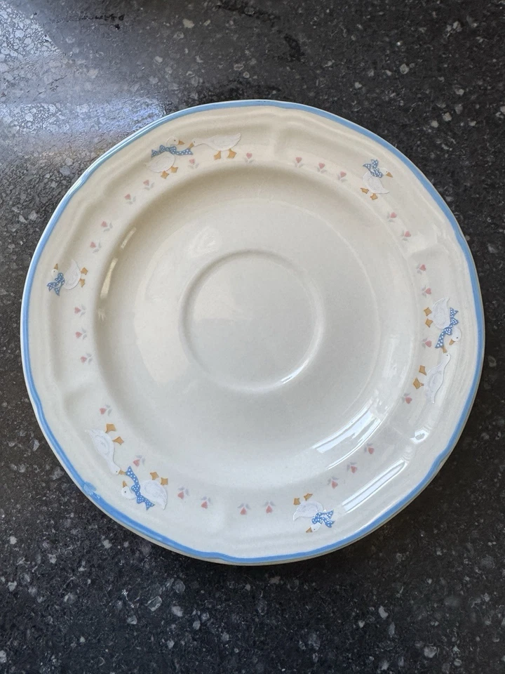 Juego de 4 tazas y platillos de gres ladrillo Aunt Rhody Blue Bow Goose Foto 3 de 4