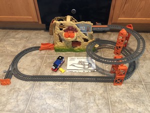 trackmaster volcano drop
