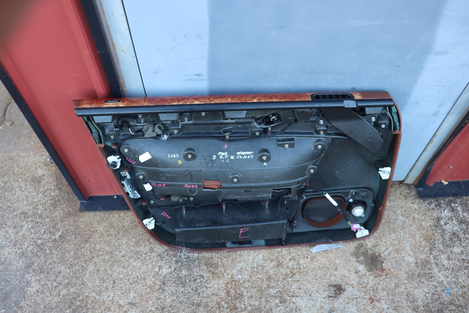 2006-2012 BENTLEY CONTINENTAL FRONT RIGHT SIDE INTERIOR DOOR PANEL COVER OEM