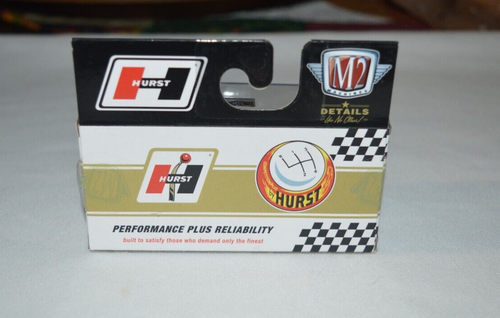 2020 M2 MACHINES HURST - 1968 PLYMOUTH BARRACUDA HEMI SUPER STOCK WHITE AND GOLD - Picture 5 of 5