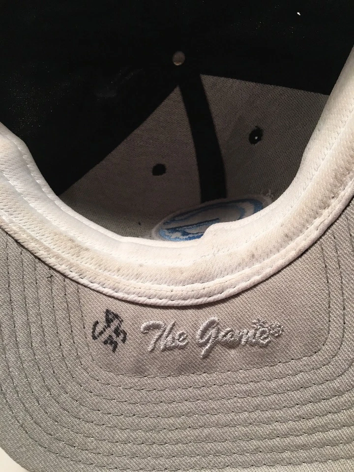 Sombrero de camionero, sombrero negro con logo G, espadas dobles debajo de la G, talla 7 1/2 Foto 4 de 4