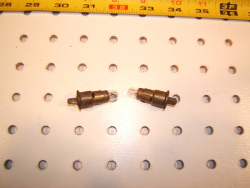 Mercedes Ponton W180,120,121 180/190/ 220S/SE instrument Cluster bulb 2 Holders - Picture 3 of 12