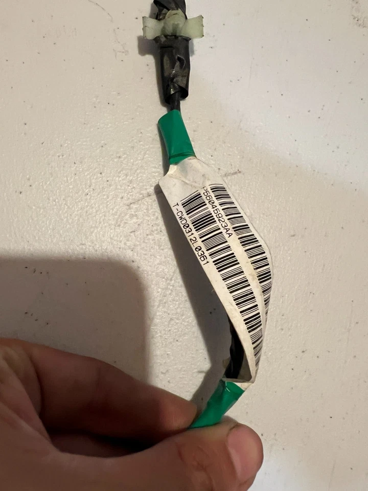 OEM 1998-2002 Dodge Ram 1500-3500 Overhead Console Wiring Hanress 56045923AA - Image 4 of 4