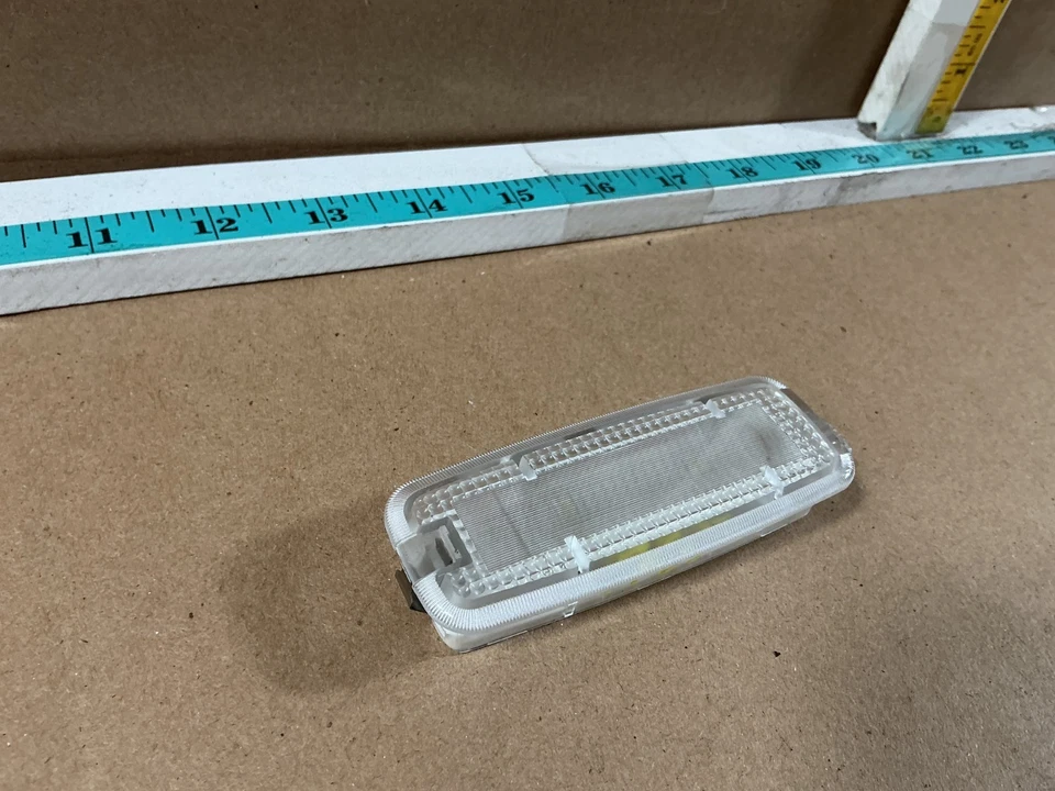 2008 - 2012 Audi S5 Sun Visor Vanity Overhead Light 4D0947105A OEM - Image 4 of 4