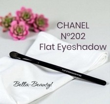 Chanel N  202 Flat Eyeshadow Brush LES PINCEAUX DE CHANEL  NEW 