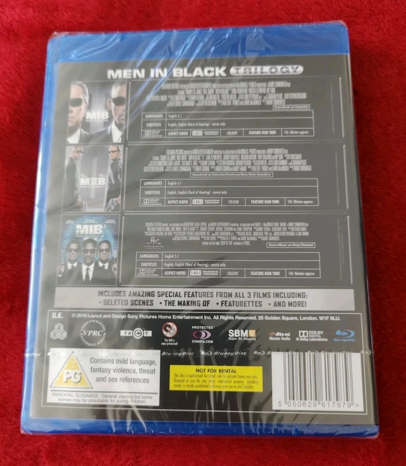 MEN IN BLACK TRILOGY BLU RAY WITH (1,2,3) BRAND NEW SEALED UK RELEASE - Image 2 of 2