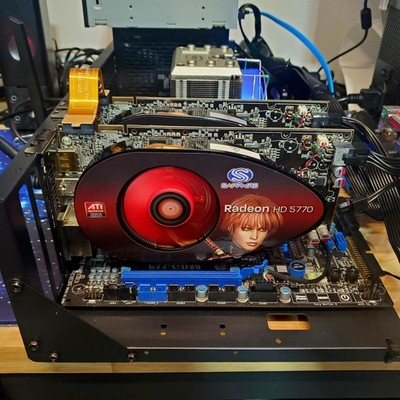 Two Crossfire Sapphire Radeon HD 5770 