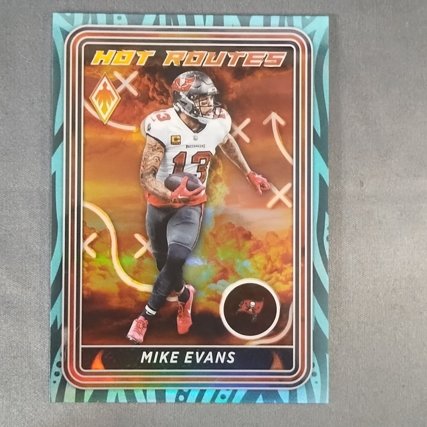 2023 Panini Phoenix - Hot Routes Mike Evans #HR-7 Teal /150