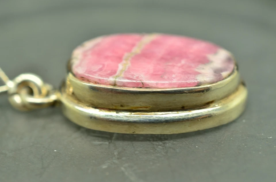 Dije colgante solitario rodocrosita ovalado de plata de ley 925 Foto 3 de 4