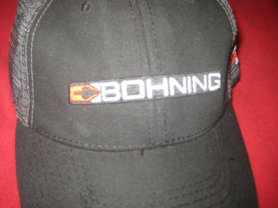 Bohning Blazer Vanes Black Cap, Adjustable, Barely Used, Part Mesh "worn" look - Image 4 of 4