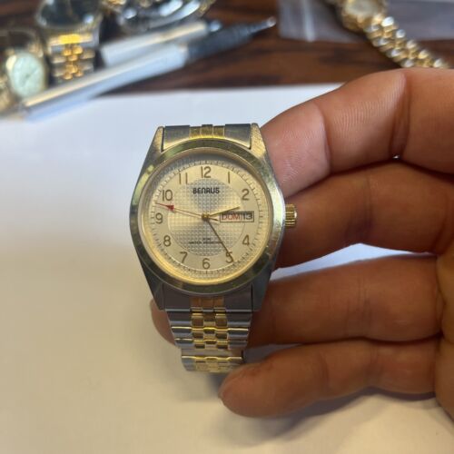 Orologio da uomo Benrus BN535 019 PC33 nuova batteria lingua spagnola giorno/data - Foto 10 di 11