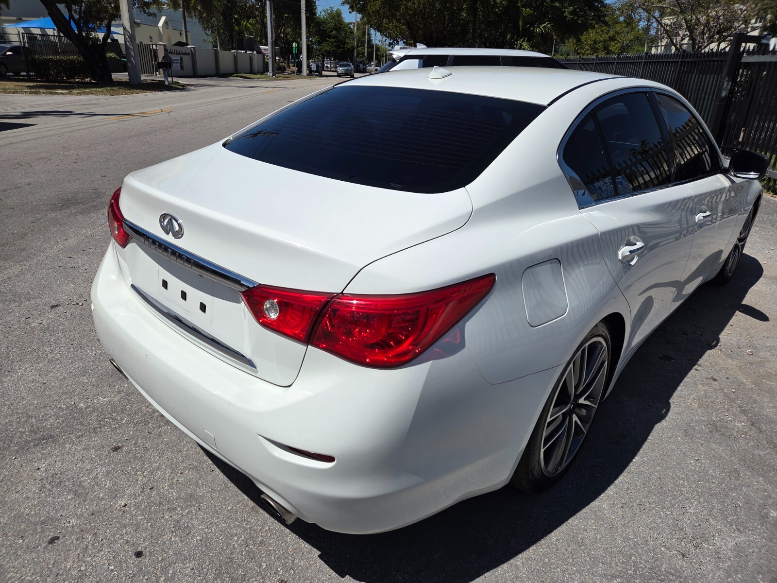 Infiniti Q50 - Image 8