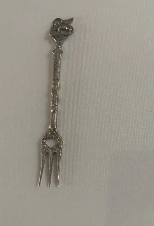 Olive Fork 3 Prong Italy Winged Lion Of St. Mark Souvenir