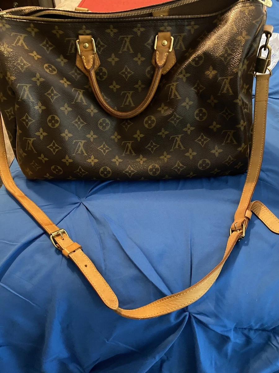 Louis Vuitton Speedy 40 Bandolier 100% authentic Pre-Loved