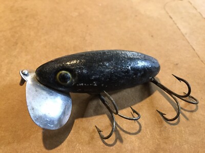 ルアー・フライ Fred Arbogast JITTERBUG WOOD s-l400.jpg