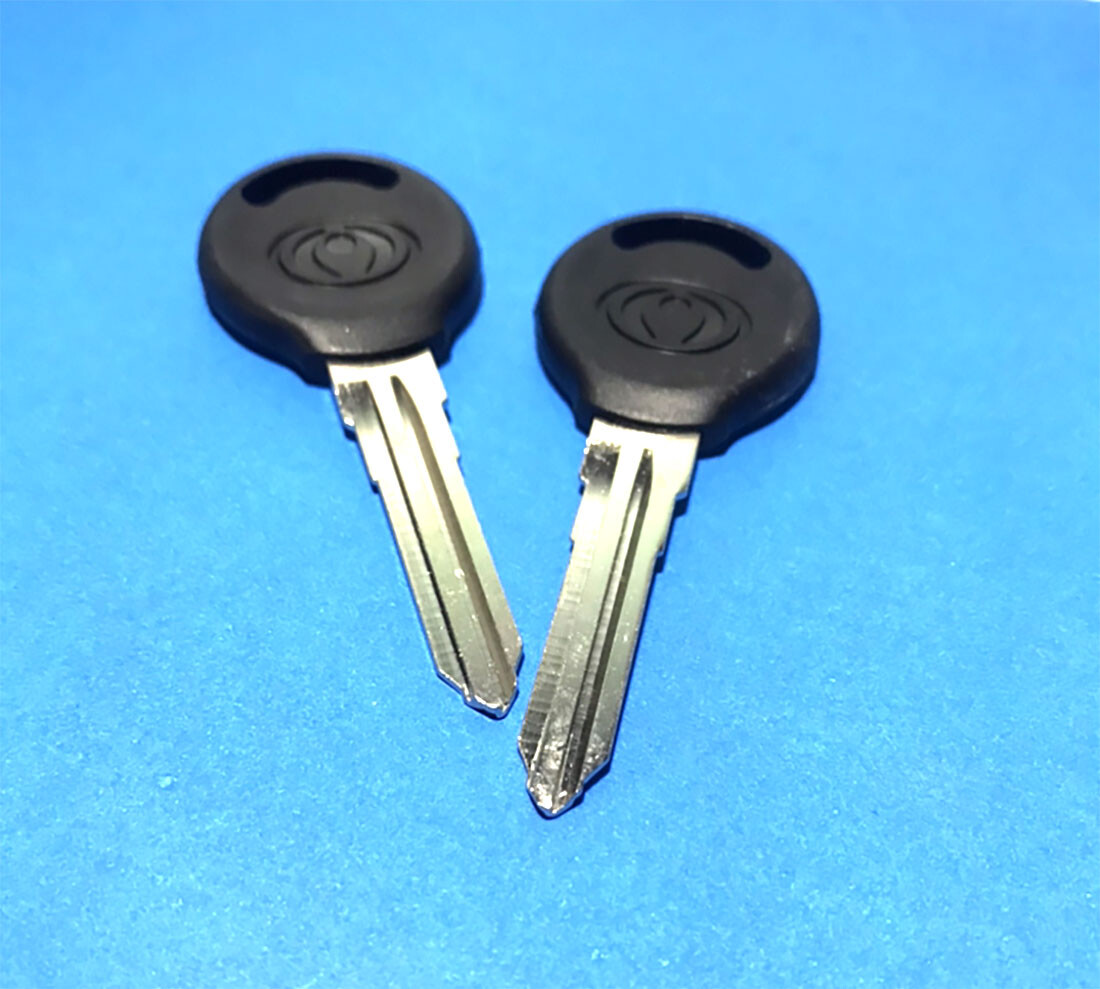 2x Uncut Ignition Key Blank Fits Mazda Familla 323 MX-3 MX-6 626 929 RX-7 Miata