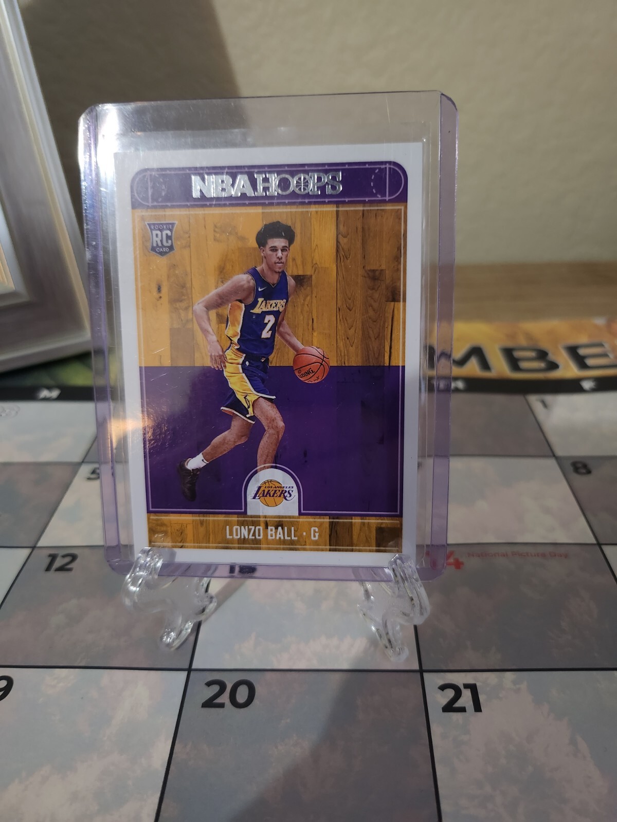 2017-18 Panini NBA Hoops - #252 Lonzo Ball (RC)