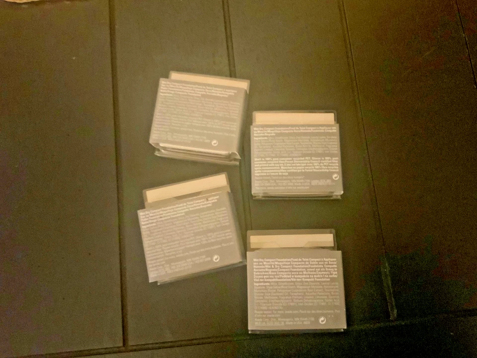 Base doble mineral Aveda Inner Light Aster 02 descontinuada NUEVA NUEVA EN CAJA Foto 4 de 4