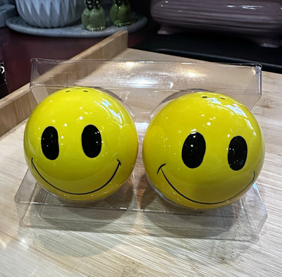 Boston Warehouse Happy Kitchen Smiley Face Salt & Pepper Shakers yellow
