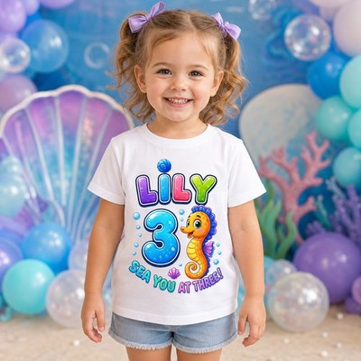 Personalisiertes Sea You At Three Seepferdchen Kinder T-Shirt Mädchen Ozean Tee Geschenk