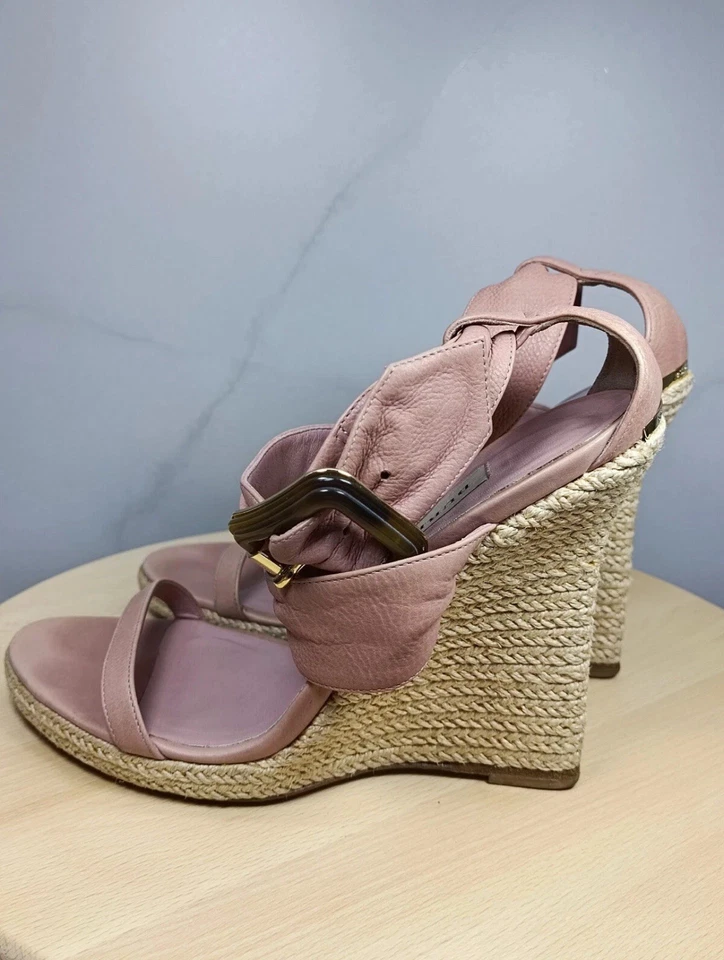 Burberry Catsbrook Alpargata Cuero Cuñas Rosa Antiguo Visto en Jennifer Anniston Foto 2 de 4