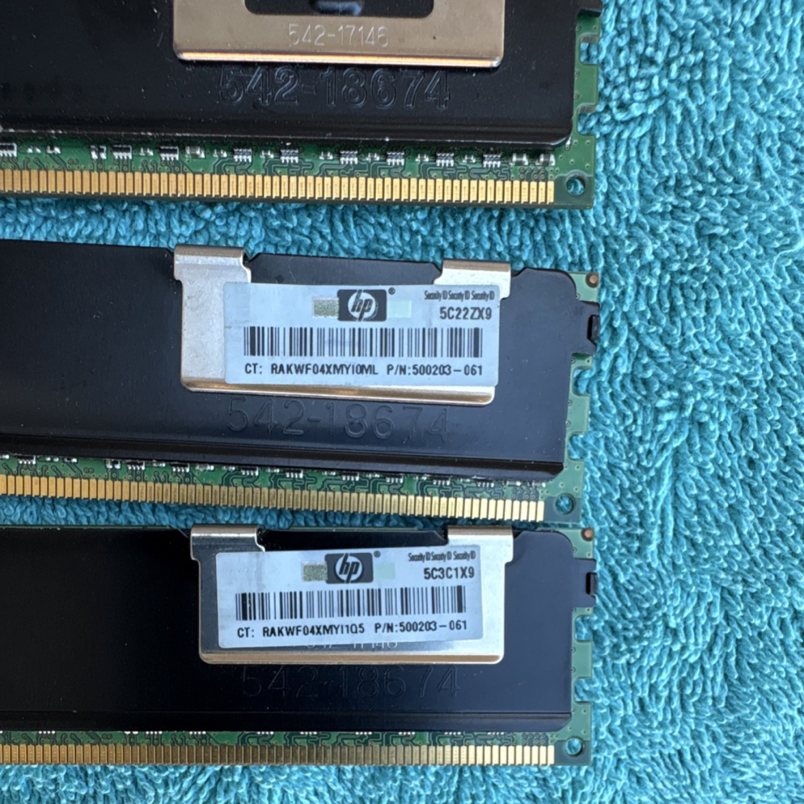 как выглядит Micron HP DDR3 ECC Registered DIMM 5x4GB PC3-8500 PC3-10600R Server RAM фото