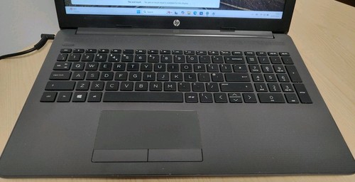 HP 255 G7 15,6" AMD Ryzen 5 Pro 2500U 8GB Ram 256GB Radeon Vega 8 Portatile Win 11 - Foto 3 di 8