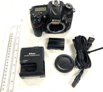 Nikon 24.1 MP Digital SLR Camera D7100 With Battery, Charger, Cap 1276-7