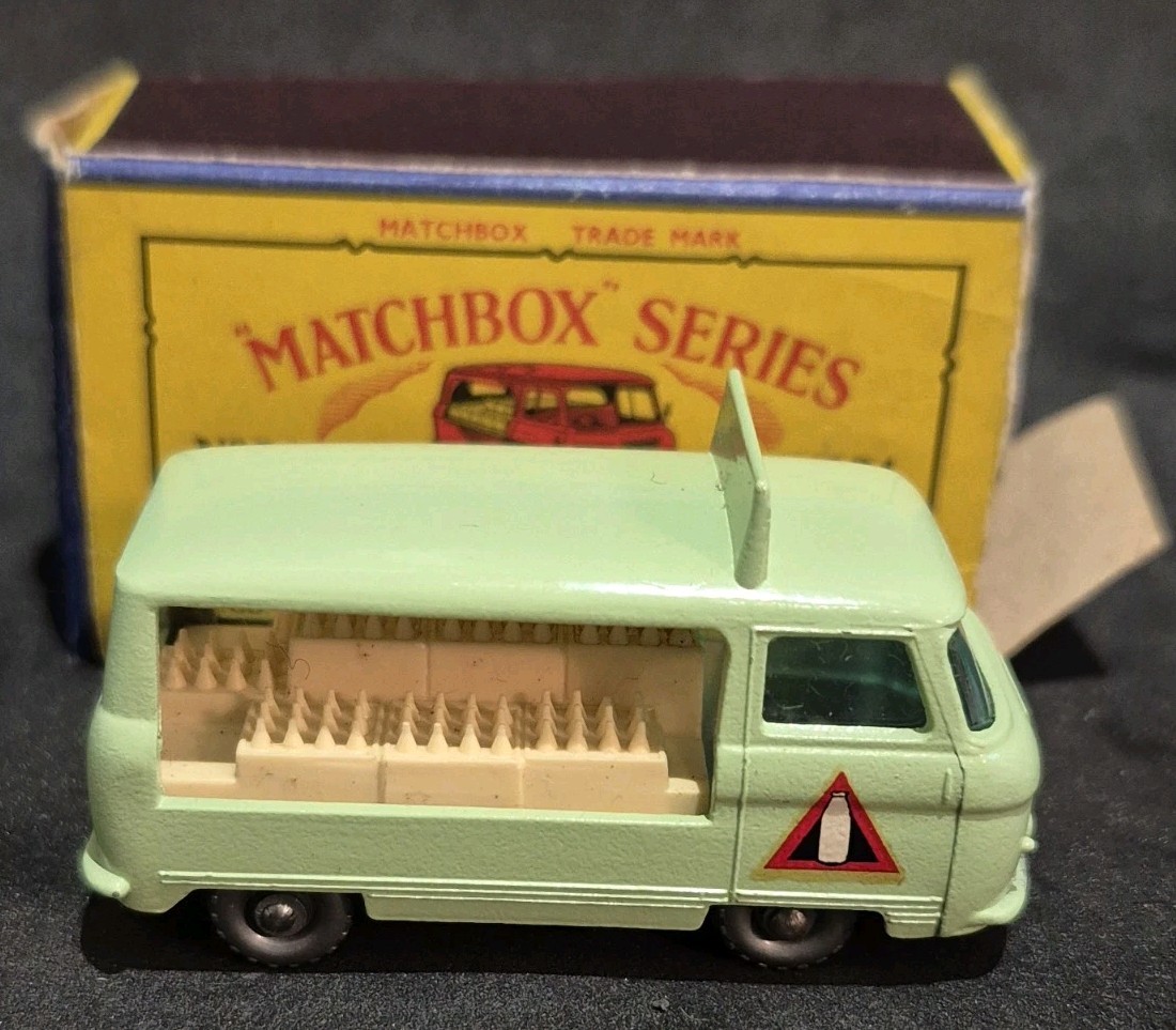 Matchbox 1-75 21c, Commer Bottle Float - Free Price Guide & Review