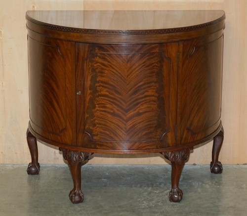FULLY RESTORED ANTIQUE FLAMED MAHOGANY CLAW & BALL FOOT DEMI LUNE SIDEBOARD - Picture 3 of 24