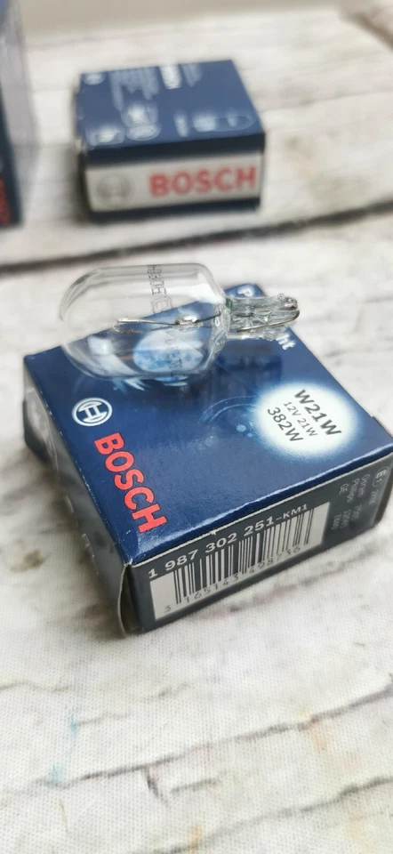 Bosch Pure Light Light Bulb for Indicator / Brake Light (1987302251) 12V 21W - Image 2 of 4