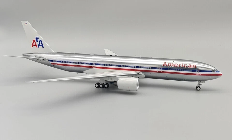 American Airlines / Boeing 777-200 / N770AN / IF772AA1224P / 1:200 *ÚLTIMO* Foto 2 de 2