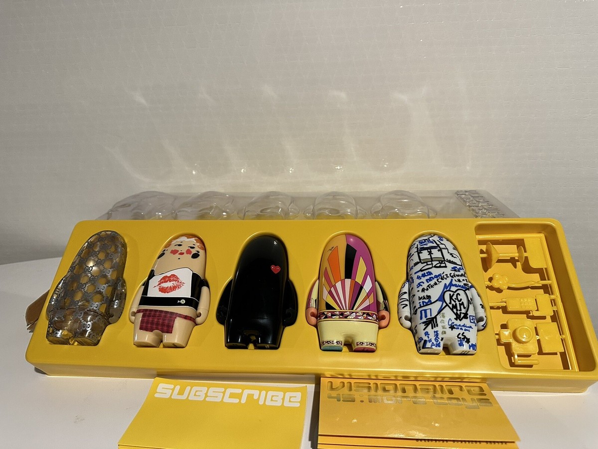 toys and hobbies, kid robot, visionaire, V45 yellow limited