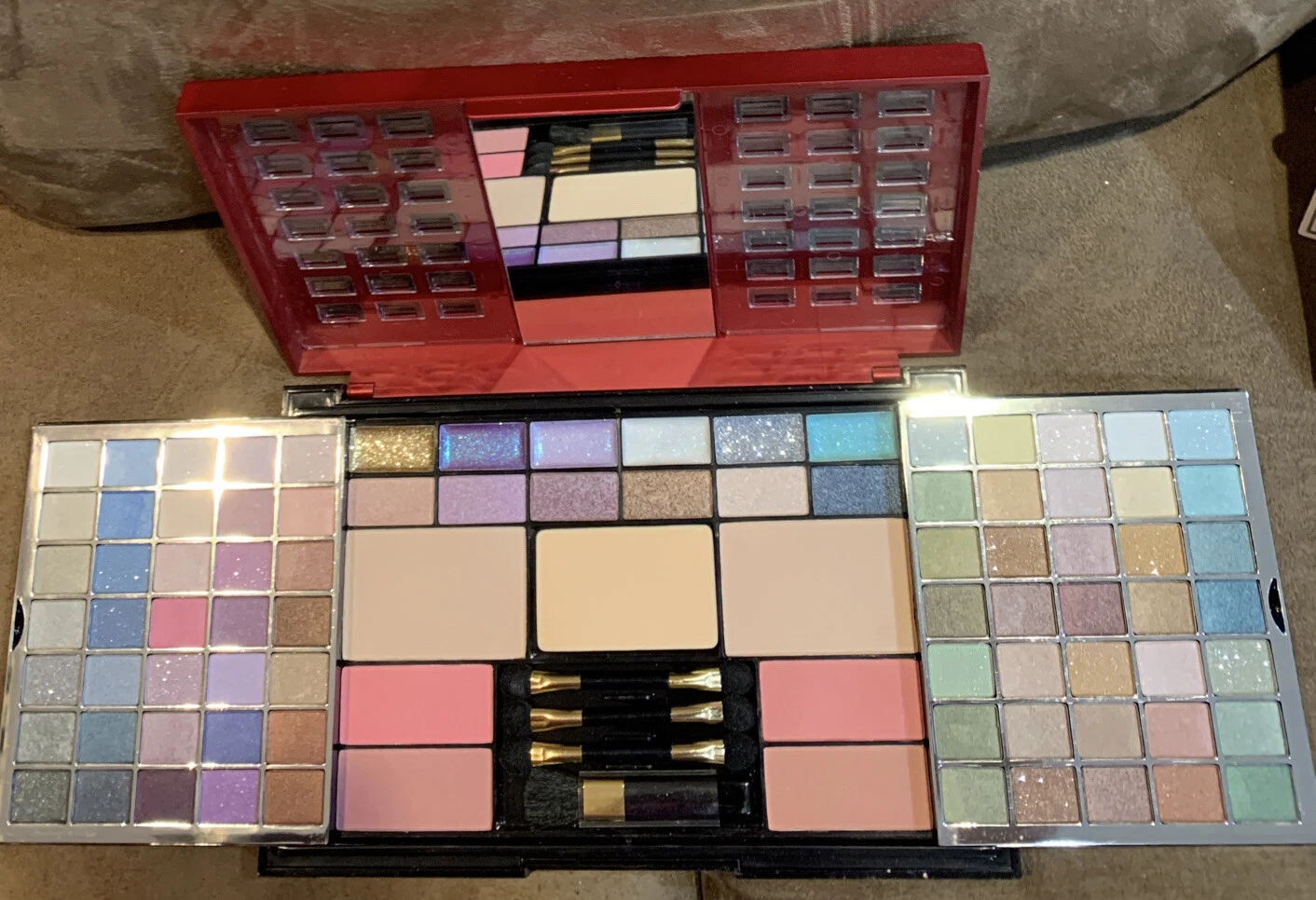 EYES & CHEEKS MAKEUP KIT 93 PIECES COMPACT W/MIRROR SHIMMERING WOW!!