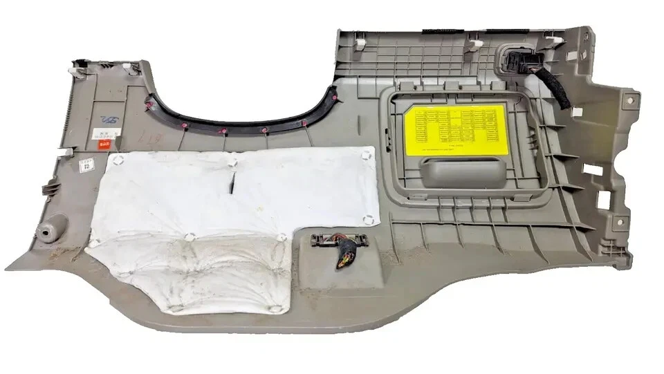 KIA SEDONA LX 2015-2018 tablero delantero izquierdo del lado del conductor cubierta inferior panel de moldura OEM Foto 2 de 4