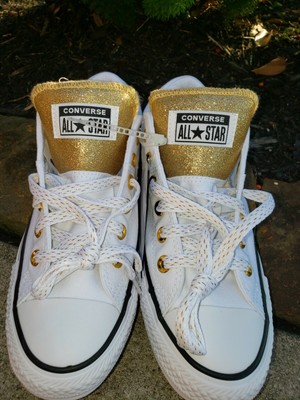 gold chuck taylors women's
